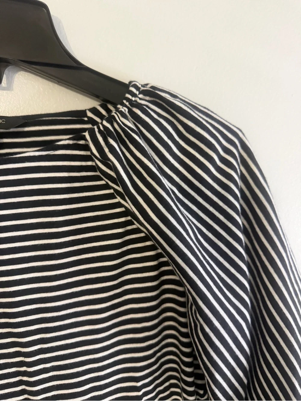 Banana Republic Black & White Striped Puff-Sleeve Top size XS